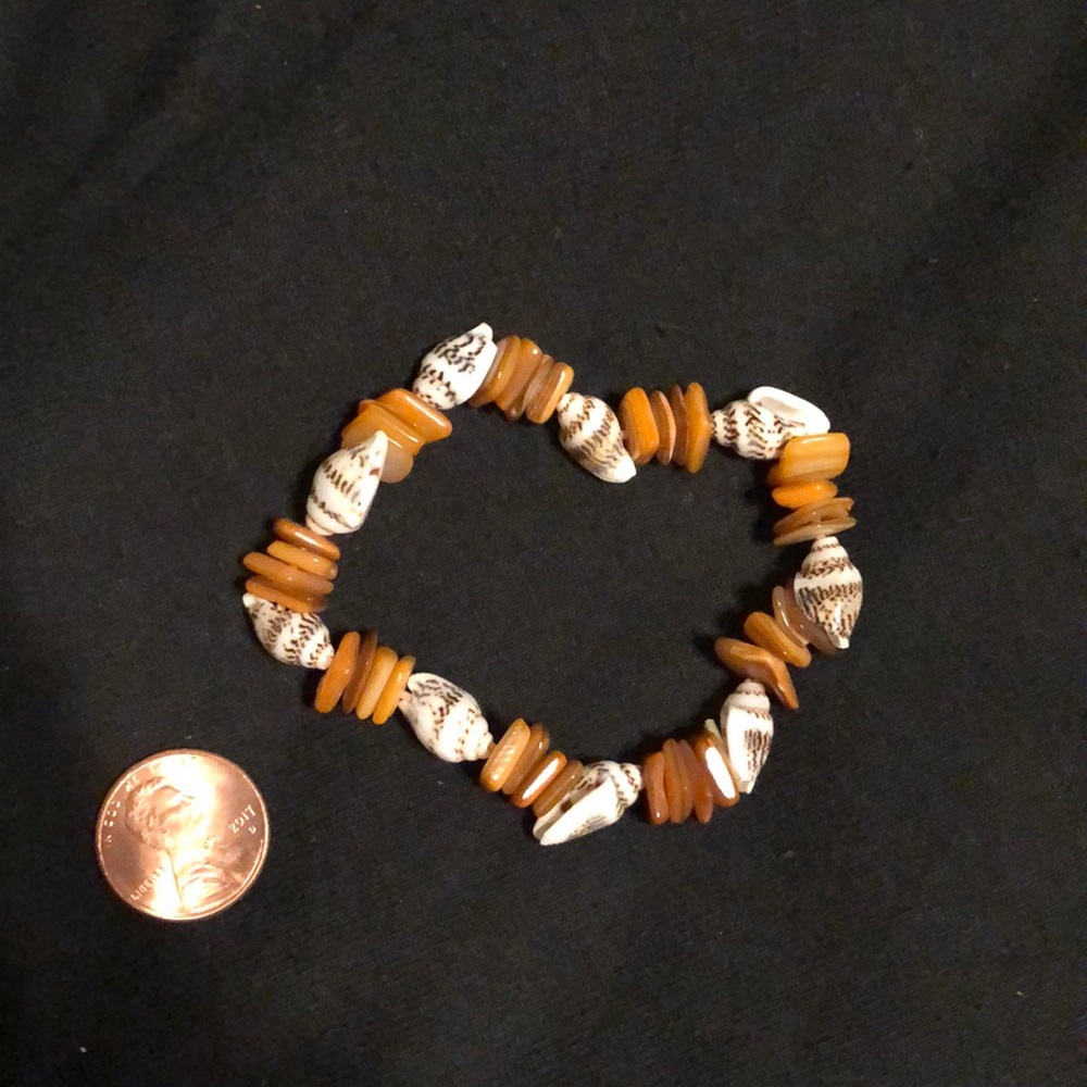 ‼️PRICE DROP‼️ Shell bracelet - Picture 4 of 4
